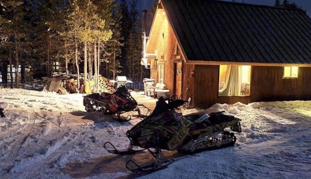Rustic Remote Adventure Cabin in Crescent