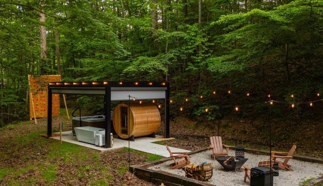 S'more Memories-Cold Plunge, Sauna, Hot Tub Wellness Retreat