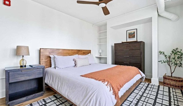 Sabel #101 | Downtown Asheville studio with mountain views, Wi-Fi, and parking.