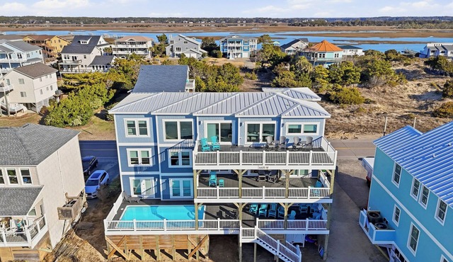 Seaside Delight: Luxury Oceanfront Home with Pool, Elevator