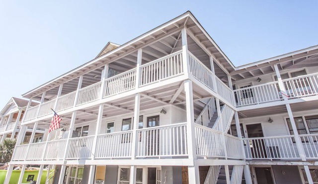 Seaside Paradise - Upper Level Condo Steps To The Ocean!