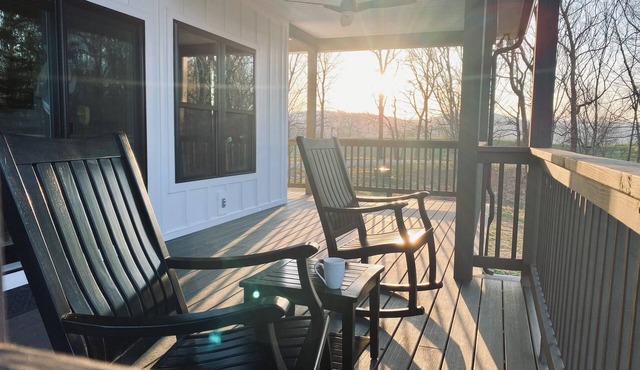 Secluded New Cottage, Minutes From Sunset Marina Overlooking Pendergrass Creek