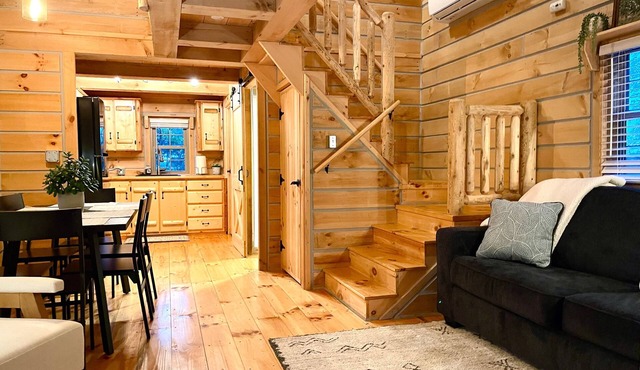 Secluded Shipshewana Log Cabin In the Woods