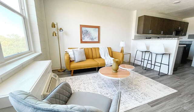 Sleepover: Charming 1BD/1BA + Gym - Cincinnati