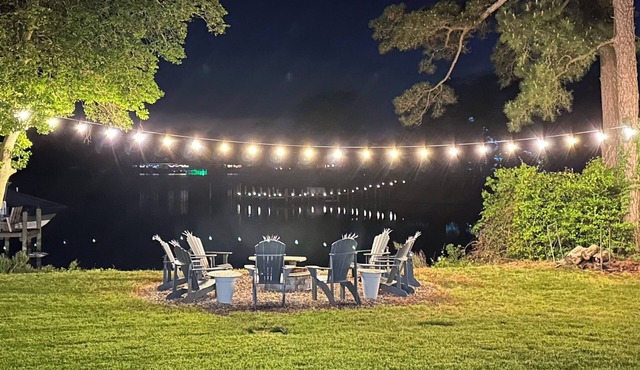 Spacious 4-bedroom house in gorgeous White Stone, Virginia