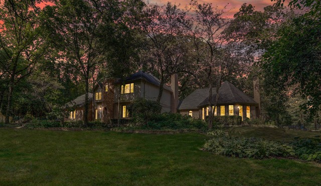 Spacious 5bd/5bth house w/Pool, Hot Tub, Sauna