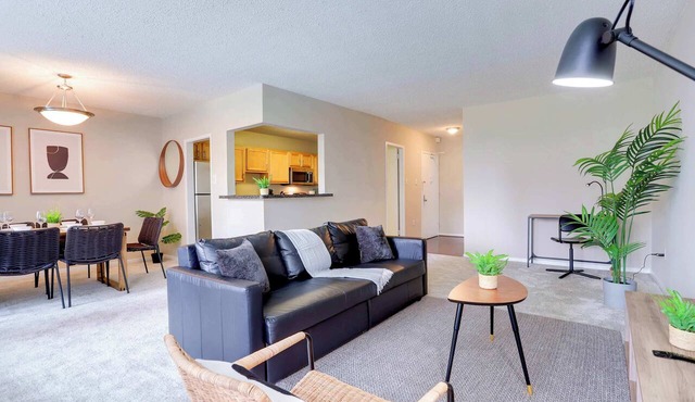 Spacious Arlington Apt Near DC with Pool