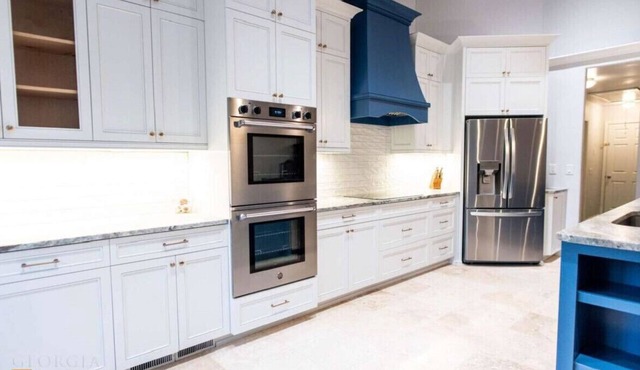 Spacious Athens Home: Sleeps 8 - only10 min to UGA