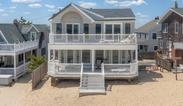 Spacious Beautiful Oceanfront Property- Lavallette NJ in Lavallette