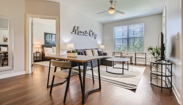 Spacious Downtown/Gulch Condo - 2bed/2bath