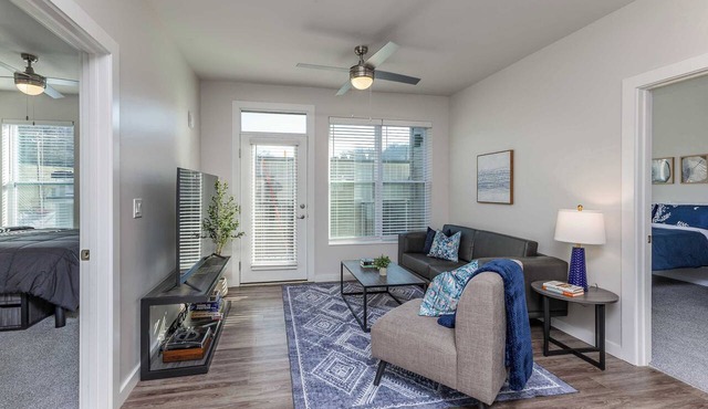 Spacious Hideaway Near Riverside Trail & Breweries