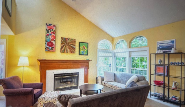 Spacious, light-filled home in tranquil and convenient location in Vancouver