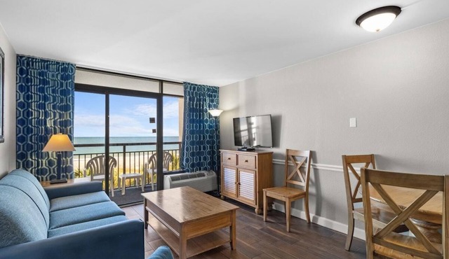 Spacious Oceanfront Suite 3rd Flr W/Breakfast