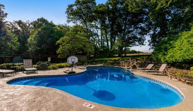 Spacious Serene Cabin Sleep 14 Pool Hot Tub Games