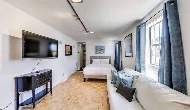 Spacious Studio Near Golden Gate Park in San Francisco