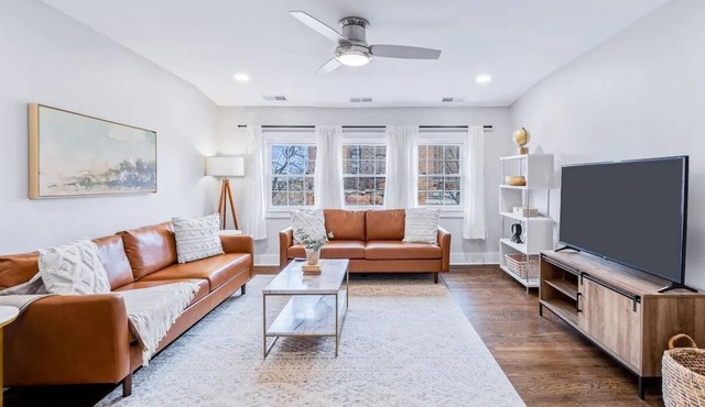 Spacious unit near Downtown and Bourbon Trail!
