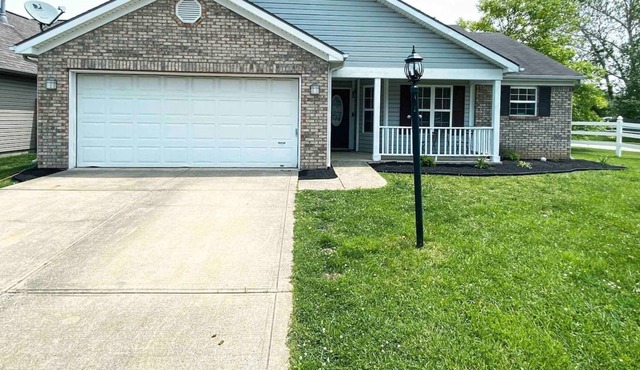 Speedway 3-Bed/2-Bath Home w/ a Grill & FirePit