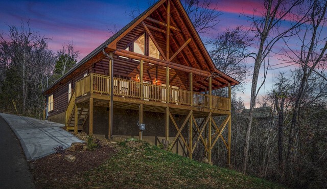 Spring Deals with March, April, & May Dates Smoky Mtn Cabin: Game Room/Hot Tub