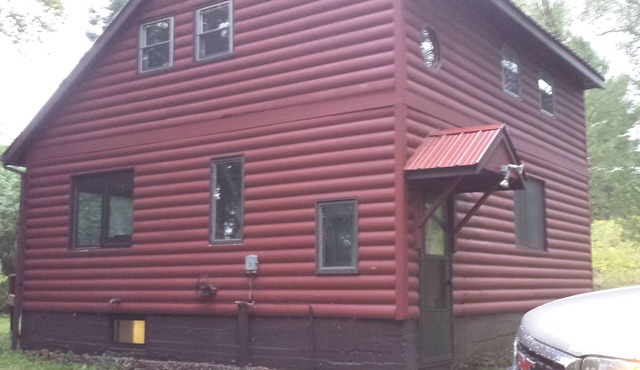 Stanley Lake front Cabin , Ski Brule 3 miles away in Iron River
