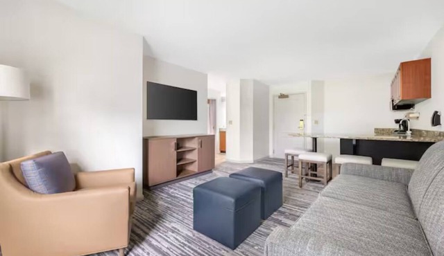 Stay in 2 Premium Units w/Kitchen l Near University of Notre Dame - 2.6 mi