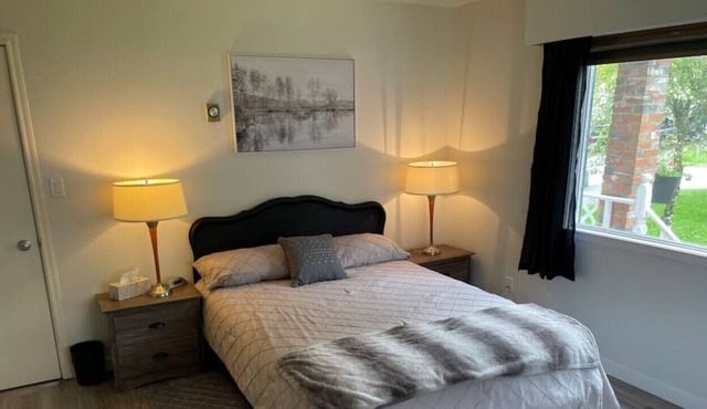 Steph Winstanley Private room minutes from Crofton shores in Duncan