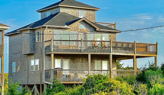 Steps From Oceanfront. Luxury Bath & Kitchen. Nat'l Seashore & Lighthouse Views