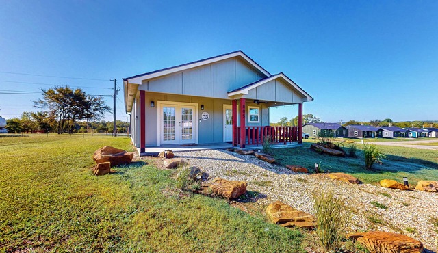 Steps to Lake Eufaula: Home w/Fire Pit & BBQ in Eufaula