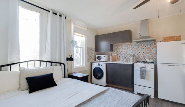 Studio + WiFi + Washing Machine