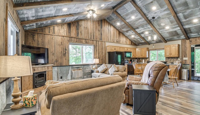 Sunset Climb & Hike: Red River Gorge Cabin w/Deck