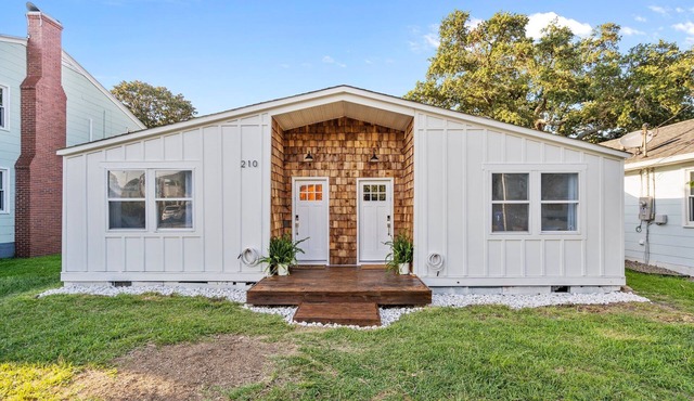 Surfer's Bungalow!