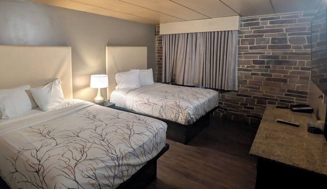 Surfside Motel in Howard Beach