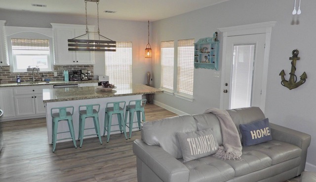 Surfside Villa 4 Balconies to Enjoy Ocean and Bay Views lots of Free Extras Look in Surfside Beach