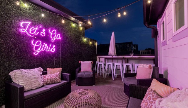 The Dolly Den! Murals and Glam | Private Rooftop