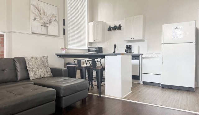 The Harrison A/1BD/1BA Apt steps from Riverfront