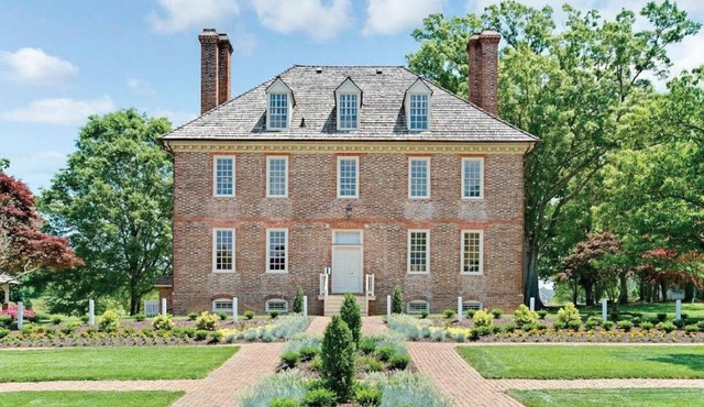 The Historic Powhatan, 2br suite, Friday check-in