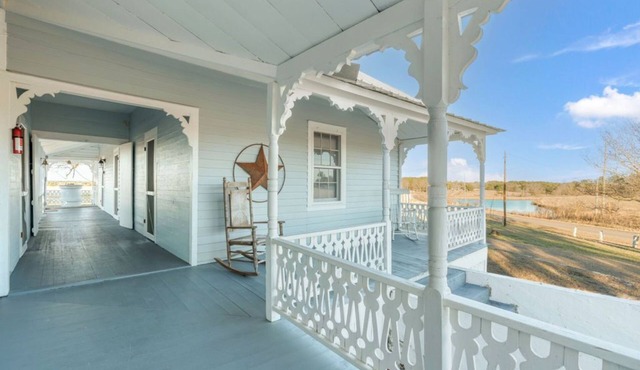 The Historical Ponderosa, minutes from Lake Martin