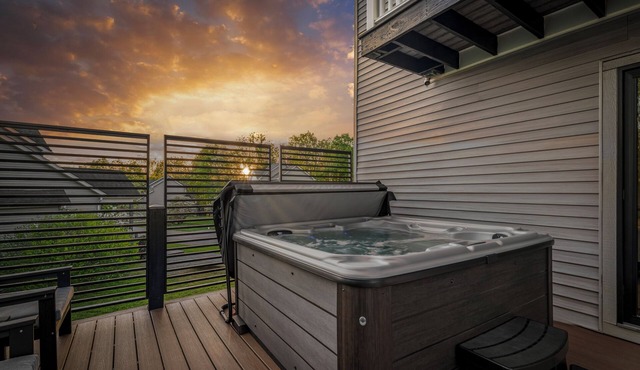 The Old Fashioned — Bourbon Country Lake Retreat, Hot Tub