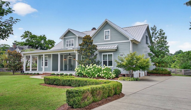 The Parkview: 4,120 SF Luxe - 3-min to DT Franklin