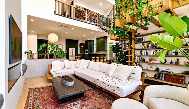 The Songwriter's Mansion | Rooftop Spa & Skyline Views