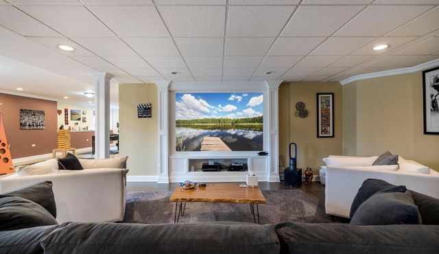 This other is a 1 bedroom(s), 1.5 bathrooms, located in Spring Grove, IL.