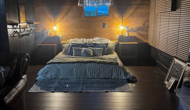 Tiny Bear - 1BR 1BA Cabin Escape