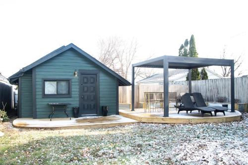 Tiny Home Built For A King in Dayton