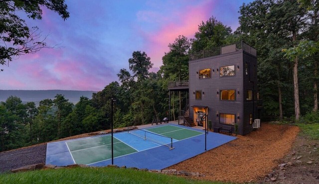 Tower Treehouse | Rooftop Hot Tub Sky Bridge Wellness Retreat
