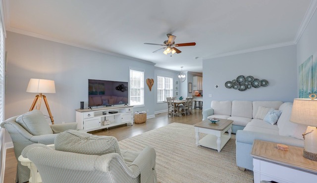 Townhome w/2 Decks: Walk to Ocean!