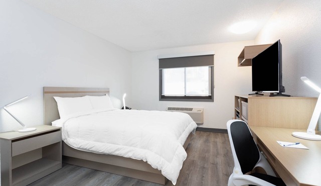 Travelodge by Wyndham Elkhart