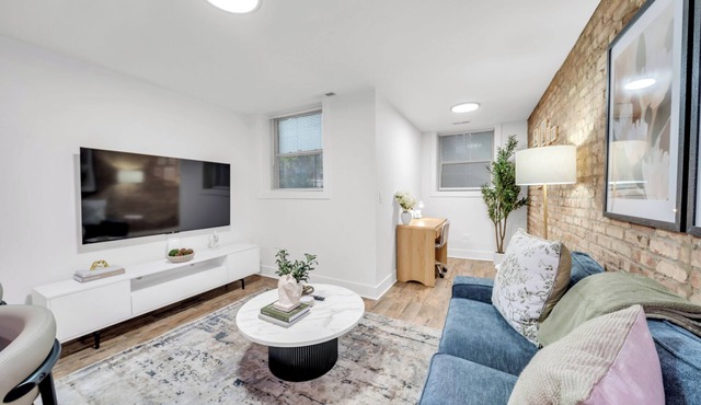 Trendy and Comfortable Stay in Hyde Park