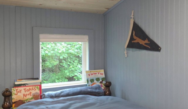 Truly Unique Treehouse - The Fox Den - Holiday Home in Mount Olive