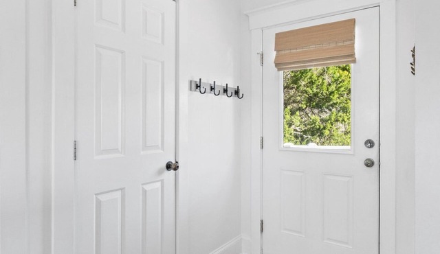 Tucked onto the High Dunes this cottage delivers on its name: Queen's View!