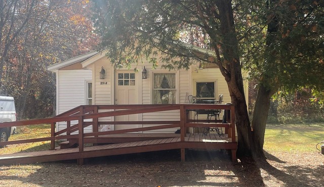 Twin Cedar - Recently Updated 2 Bed House, Near ATV and Snowmobile Trails in Baldwin