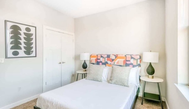 TWO CozySuites Spacious Music Row Condos